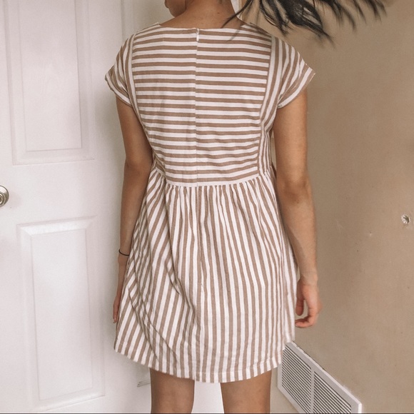 Striped dress - Picture 5 of 9